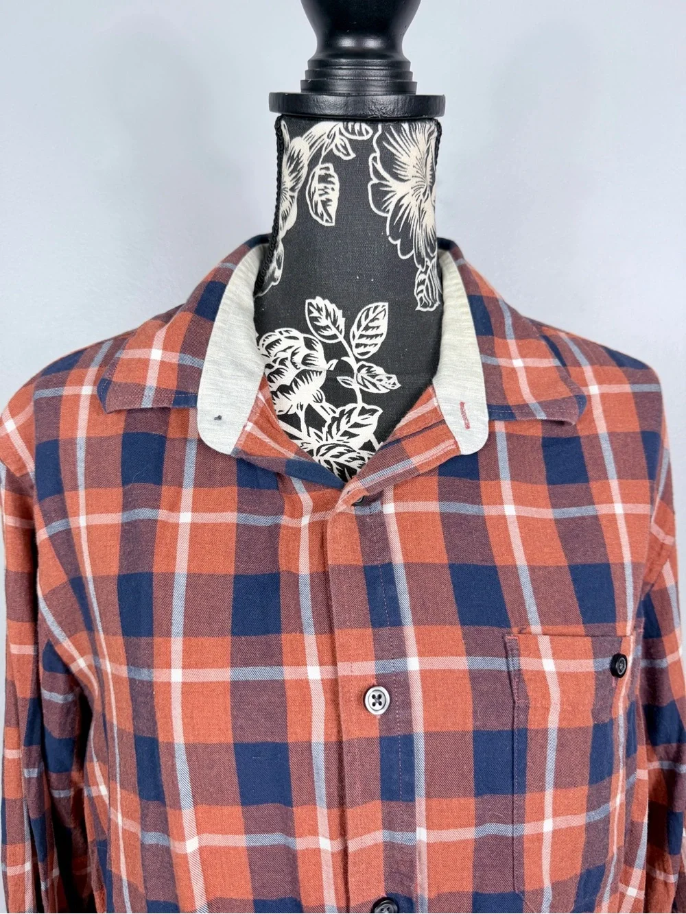 Banana Republic men's slim fit orange fall plaid button down shirt size large